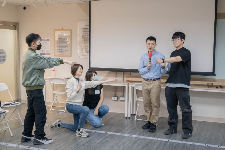 焦虑情绪如何理解：识别触发点和反复担忧的模式